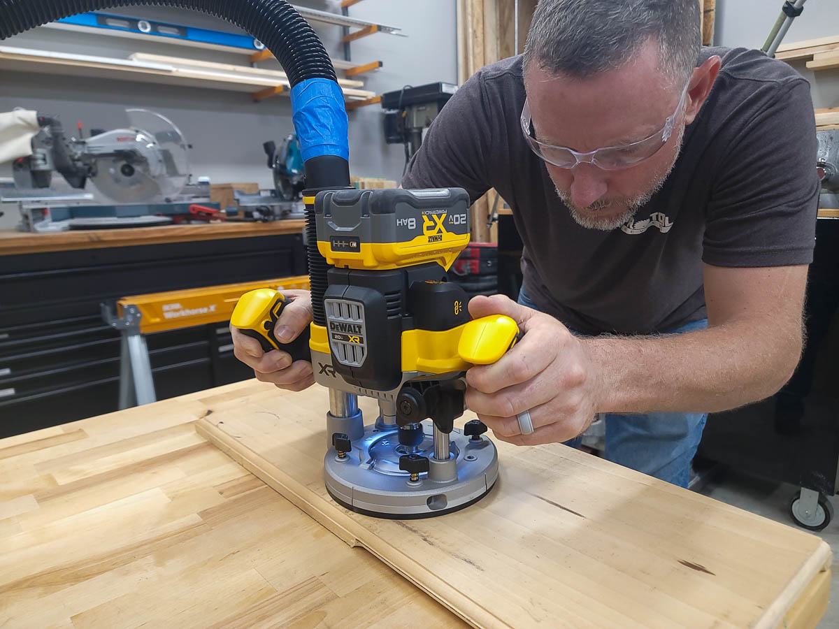 فرز نجاری شارژی دیوالت DeWalt 20V Max مدل DCW620